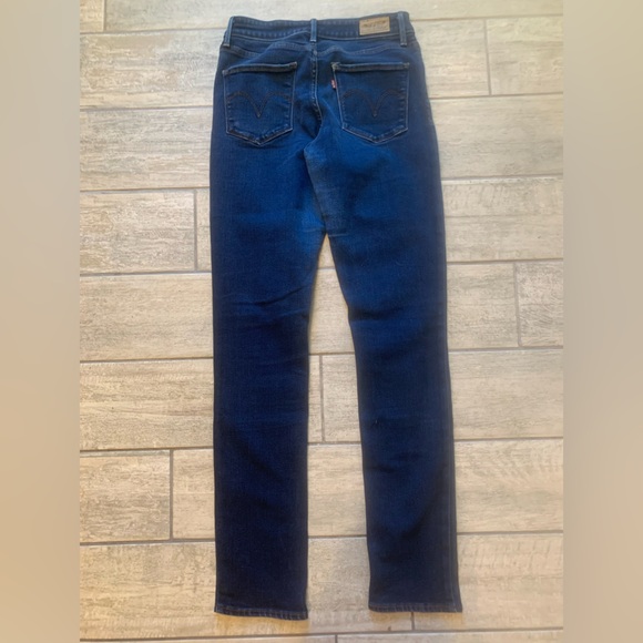 LEVI’S Mid Rise Distressed Skinny Jean - Picture 7 of 7